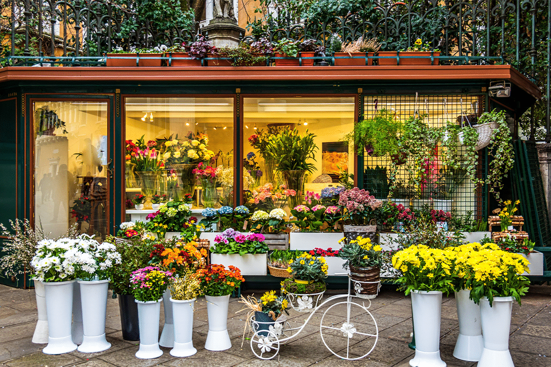 Check out the best flower shops in Dubai in Blooming Beauties