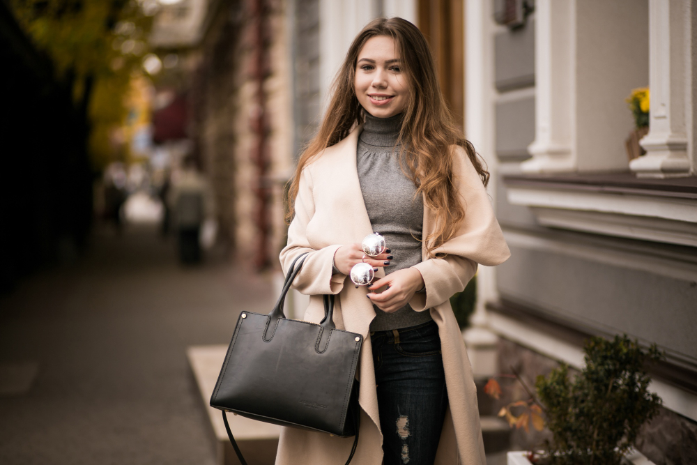 guide to buying leather bags for women