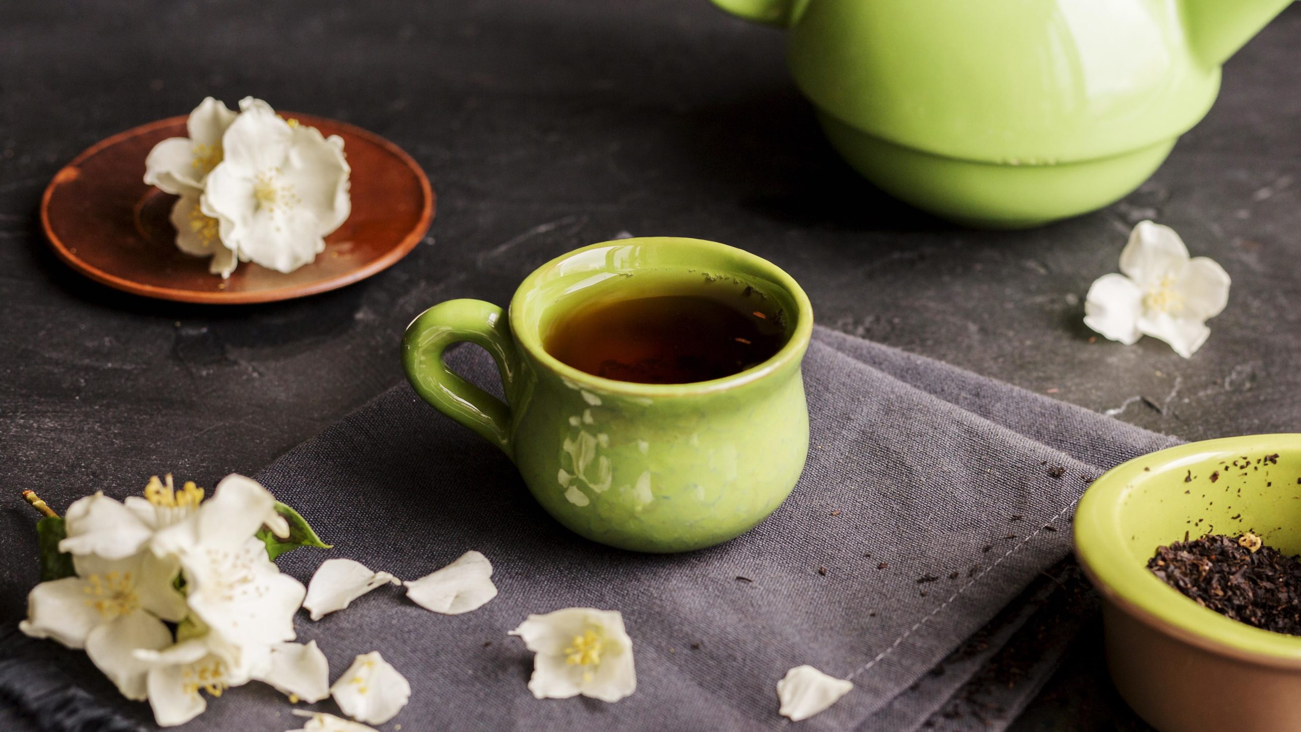 Discovering The Hidden Health Benefits of Jasmine Green Tea 