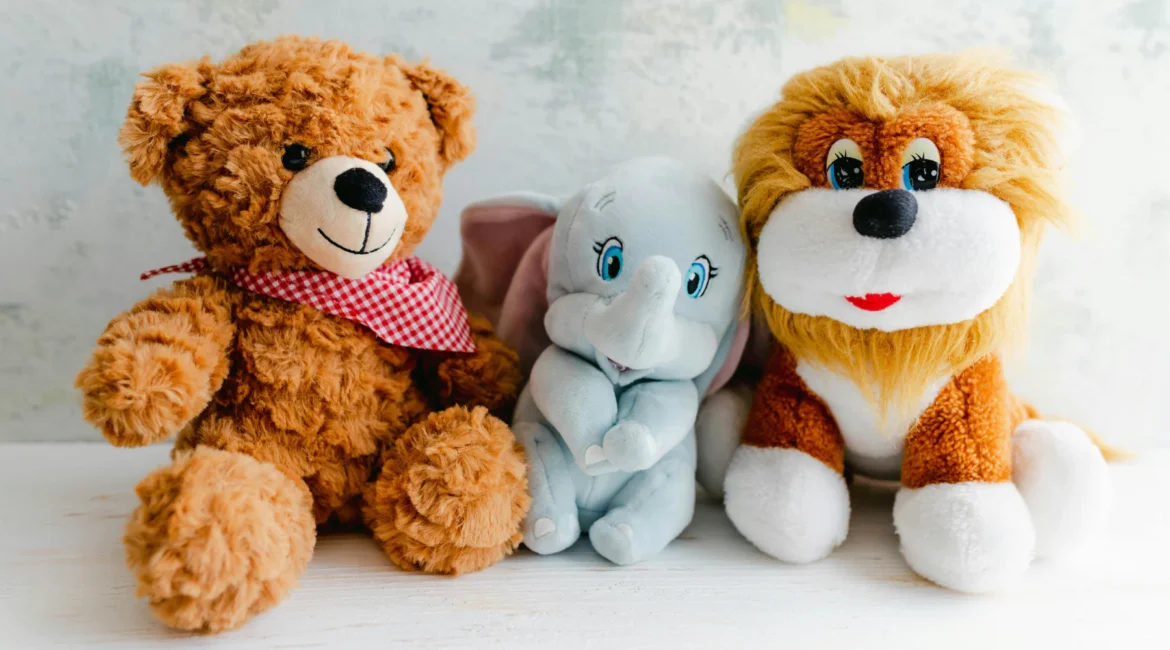 Popular Uses of Custom Made Plush Toys for Marketing and Gifts